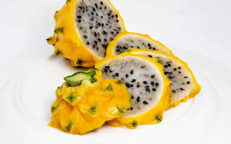 how to say dragon fruit in spanish