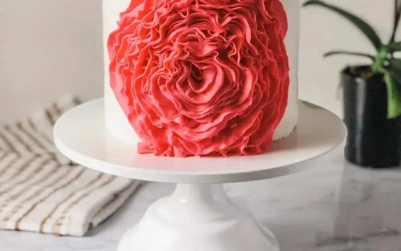 how to quilt fondant on a round cake