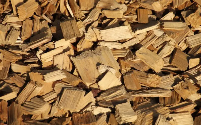 can you use wood chips in a charcoal grill