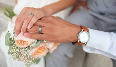 how to address a wedding invitation to a widow