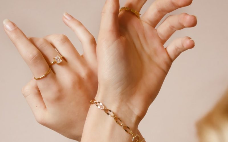 how to ship jewelry safely