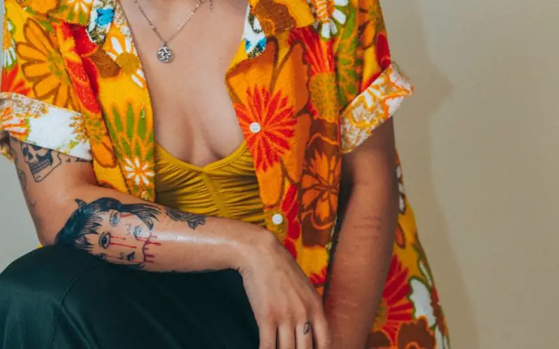 what to wear to a luau theme party