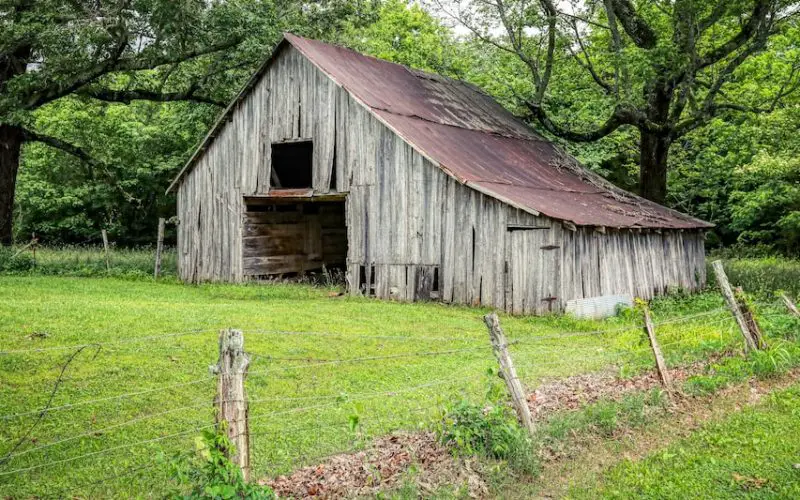 how much to renovate a barn