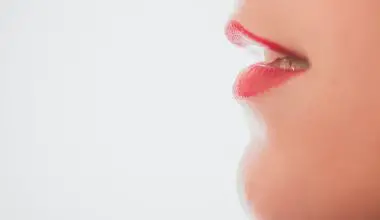 how to make your lips look bigger with makeup