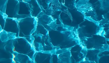 can you use household bleach in a swimming pool